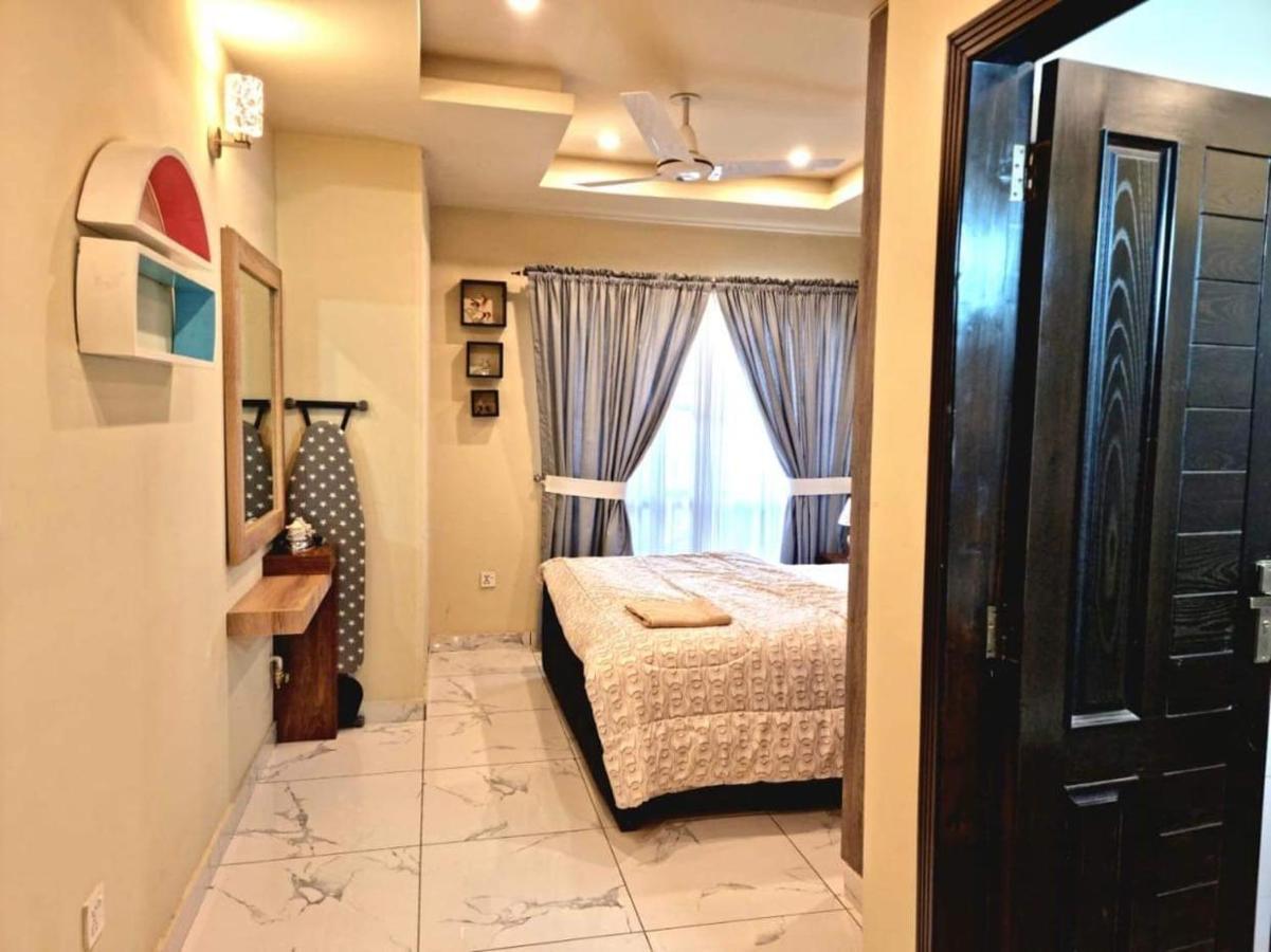 Comfortable & Lovely 1 Bed Apt In Bahria Town Rawalpindi Exteriör bild